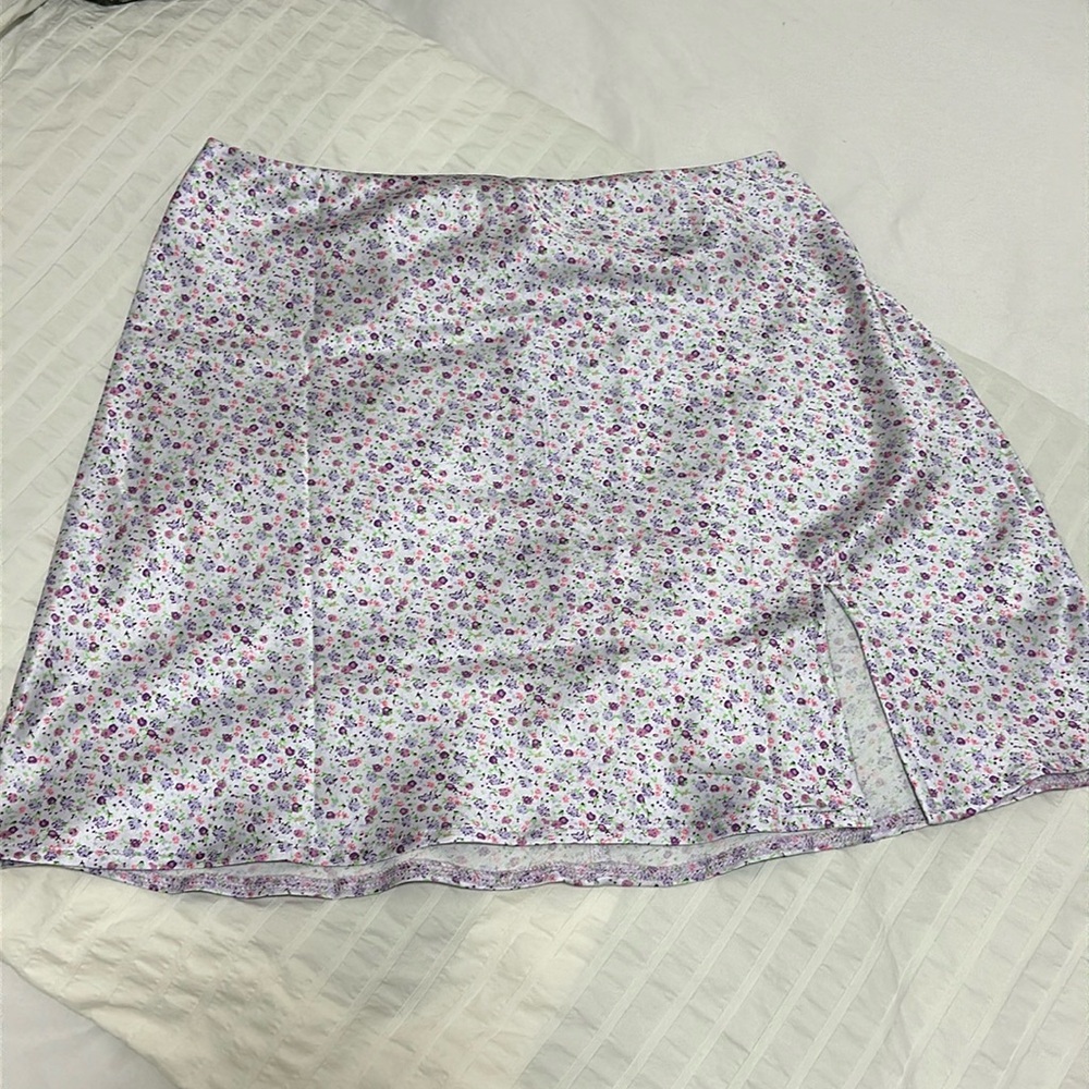 Princess Polly Purple Floral Skirt (size 6)